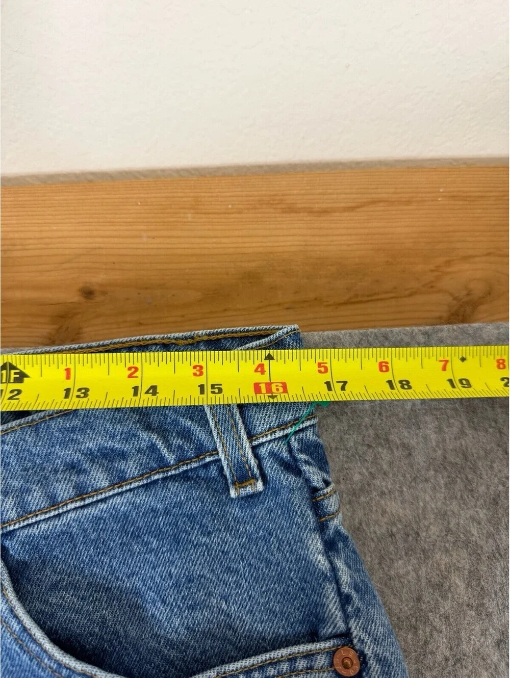 Vintage Levi's 550 Denim Jeans Relaxed Fit Tapered Orange Tab Mens Tagged 36x32